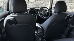 2022 (72) MINI HATCHBACK 1.5 Cooper Classic 3dr Auto 5535821