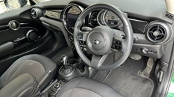 2022 (72) MINI HATCHBACK 1.5 Cooper Classic 3dr Auto 5535789