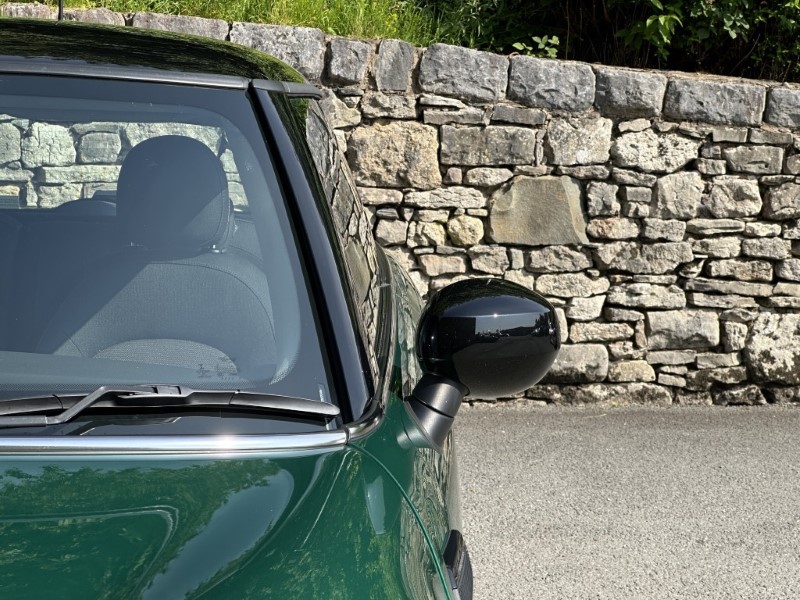 2022 (72) MINI HATCHBACK 1.5 Cooper Classic 3dr Auto 5535828