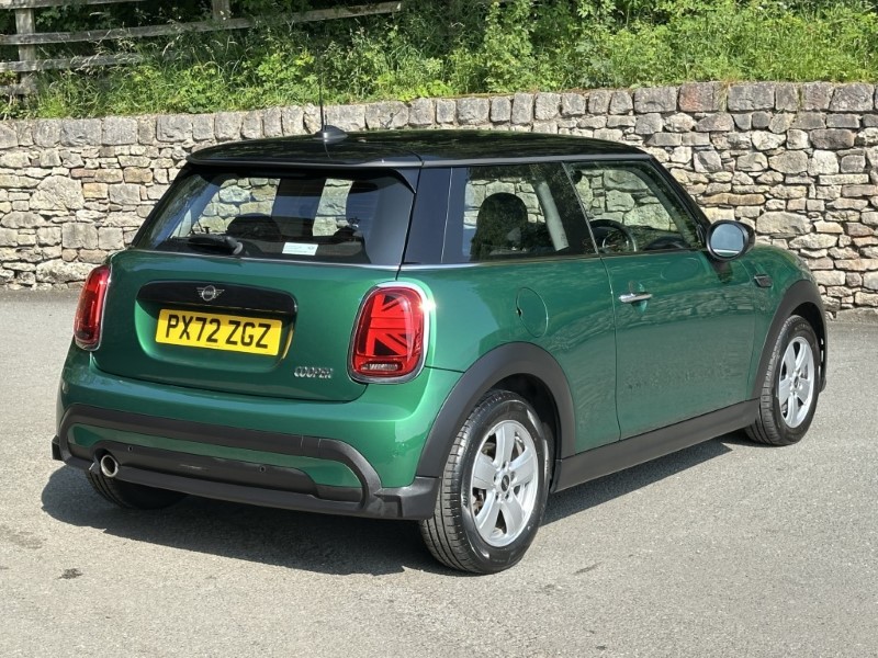 2022 (72) MINI HATCHBACK 1.5 Cooper Classic 3dr Auto 5535843