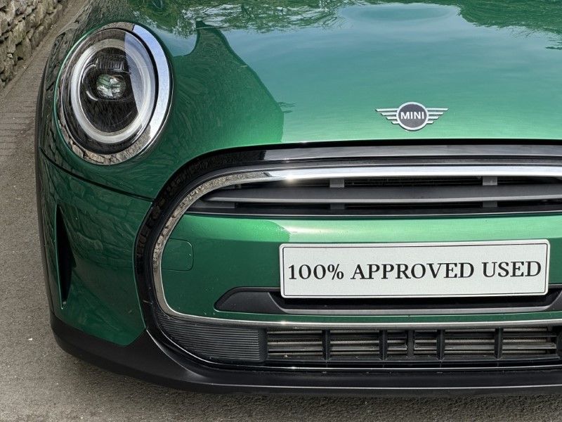 2022 (72) MINI HATCHBACK 1.5 Cooper Classic 3dr Auto 5535805