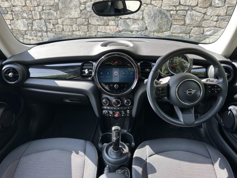 2022 (72) MINI HATCHBACK 1.5 Cooper Classic 3dr Auto 5535824