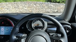 2022 (72) MINI HATCHBACK 1.5 Cooper Classic 3dr Auto 5535836