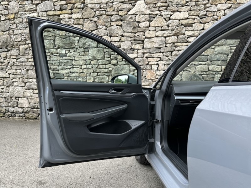 2022 (22) VOLKSWAGEN GOLF 1.5 eTSI 150 Active 5dr DSG 5523053