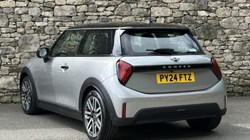 2024 (24) MINI COOPER 1.5 C Classic 3dr Auto 1