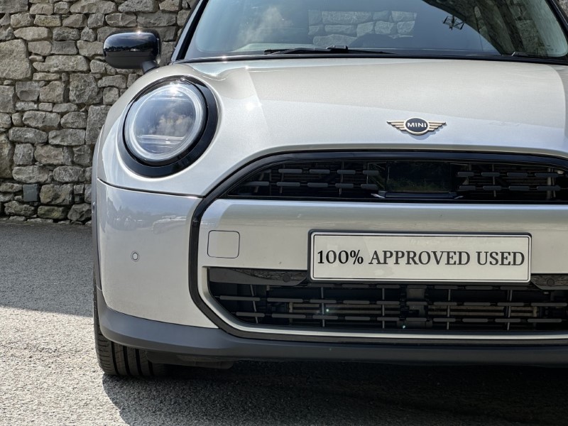 2024 (24) MINI COOPER 1.5 C Classic 3dr Auto 5541088