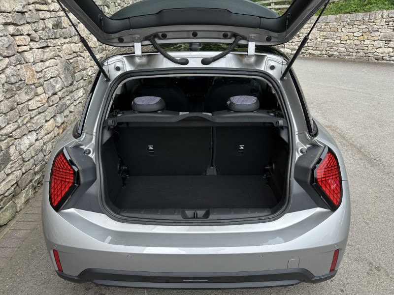 2024 (24) MINI COOPER 1.5 C Classic 3dr Auto 5541036
