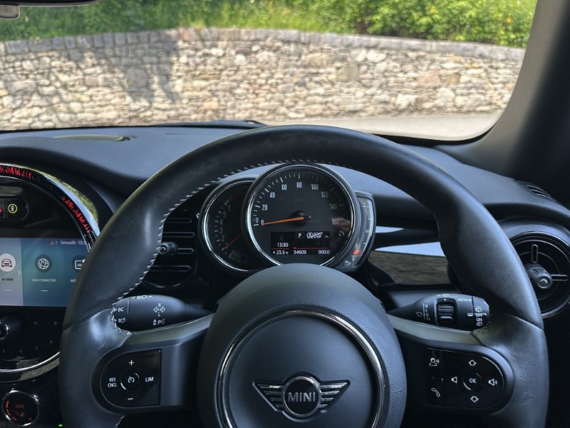 2023 (72) MINI HATCHBACK 1.5 Cooper Sport 3dr Auto 5537329