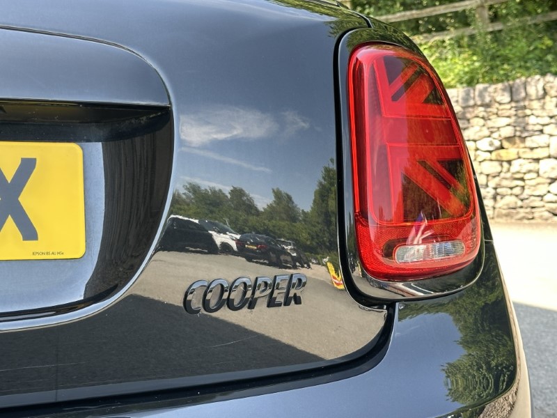 2023 (72) MINI HATCHBACK 1.5 Cooper Sport 3dr Auto 5537278