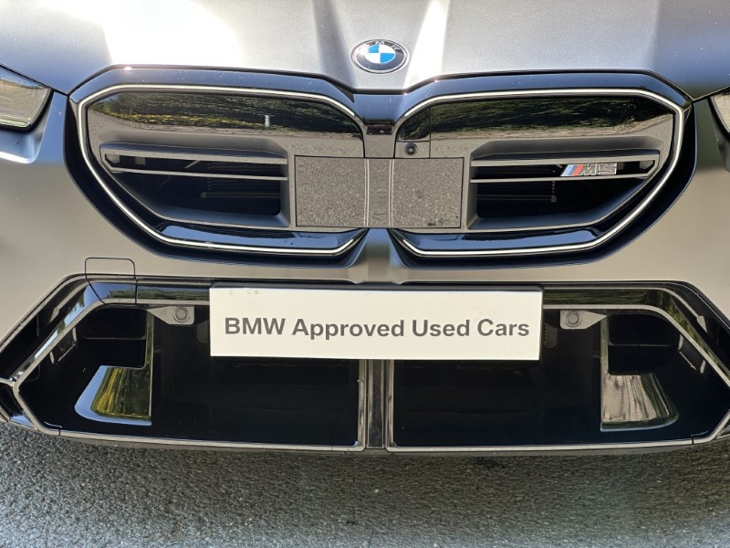 2026 (26) BMW M5 5dr Touring  5606873