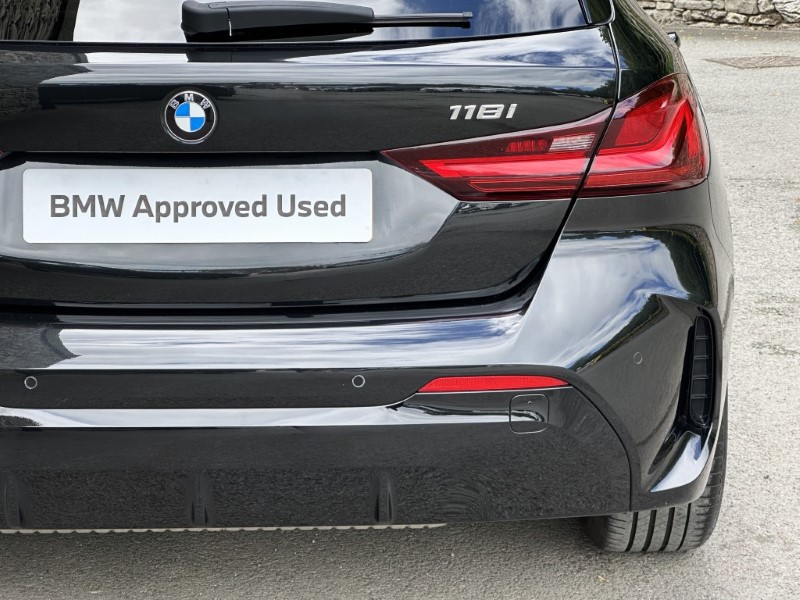 2023 (73) BMW 1 SERIES 118i M Sport 5dr 5569446