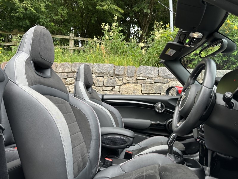 2024 (73) MINI CONVERTIBLE 2.0 John Cooper Works 2dr 5555456