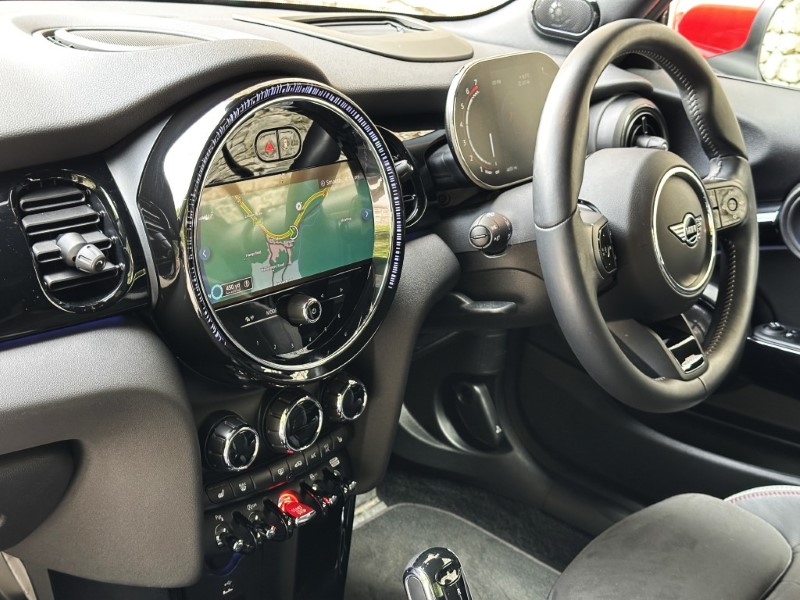 2024 (73) MINI CONVERTIBLE 2.0 John Cooper Works 2dr 5555405