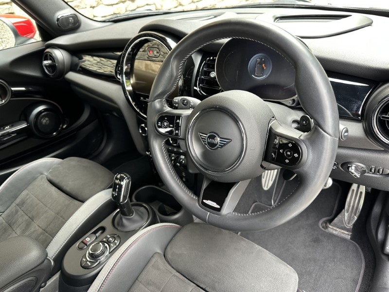2024 (73) MINI CONVERTIBLE 2.0 John Cooper Works 2dr 5555380