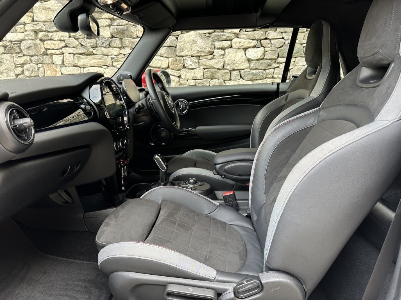 2024 (73) MINI CONVERTIBLE 2.0 John Cooper Works 2dr 5555403