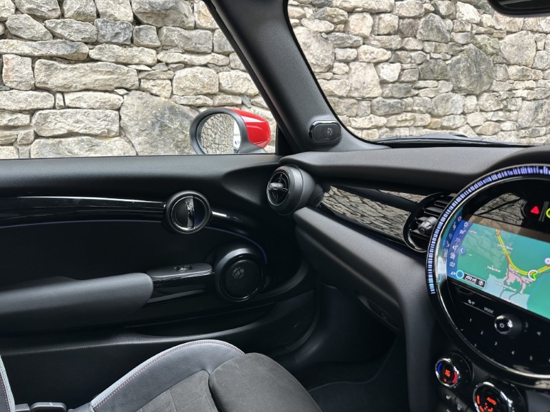 2024 (73) MINI CONVERTIBLE 2.0 John Cooper Works 2dr 5555386