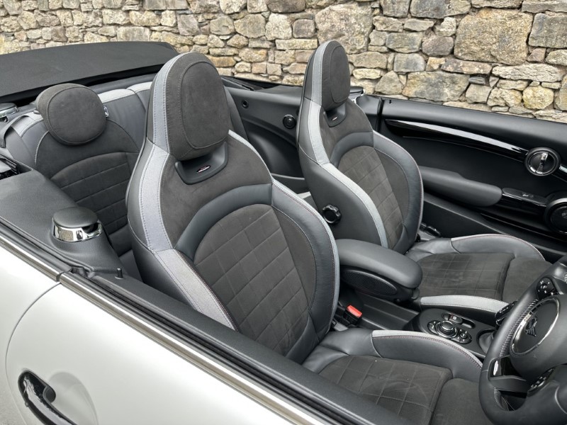 2024 (73) MINI CONVERTIBLE 2.0 John Cooper Works 2dr 5555455