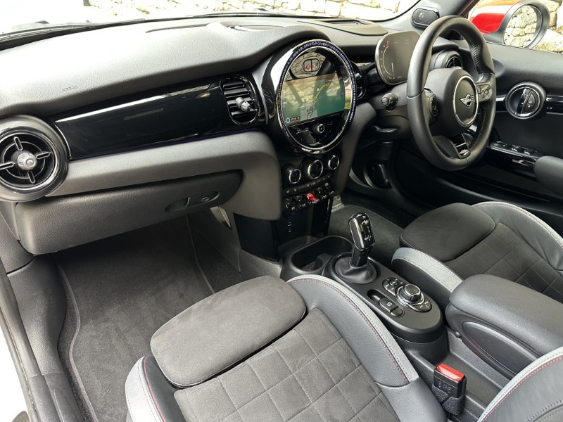 2024 (73) MINI CONVERTIBLE 2.0 John Cooper Works 2dr 5555404