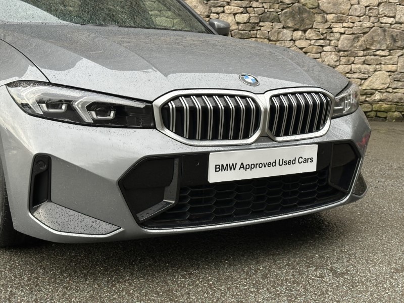 2024 (74) BMW 3 SERIES 320i M Sport 4dr Saloon 5558061