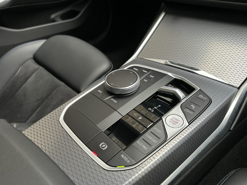 2024 (74) BMW 3 SERIES 320i M Sport 4dr Saloon 5558009