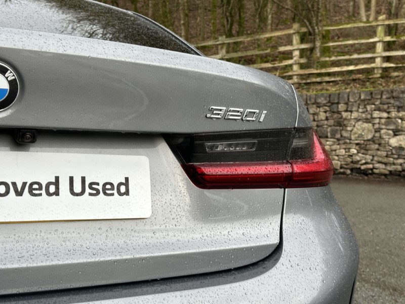 2024 (74) BMW 3 SERIES 320i M Sport 4dr Saloon 5558057