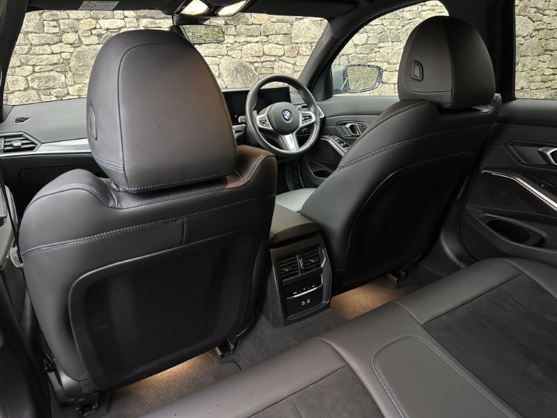 2024 (74) BMW 3 SERIES 320i M Sport 4dr Saloon 5558040