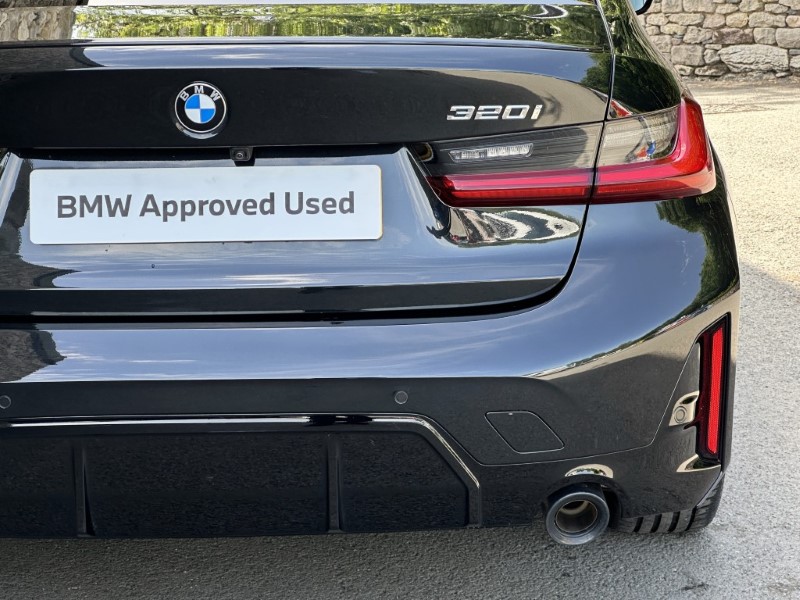 2025 (75) BMW 3 SERIES 320i M Sport 4dr Saloon 5547586