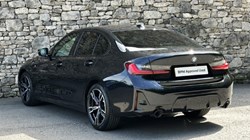2025 (75) BMW 3 SERIES 320i M Sport 4dr Saloon 5547628