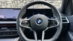2025 (75) BMW 3 SERIES 320i M Sport 4dr Saloon 5547637