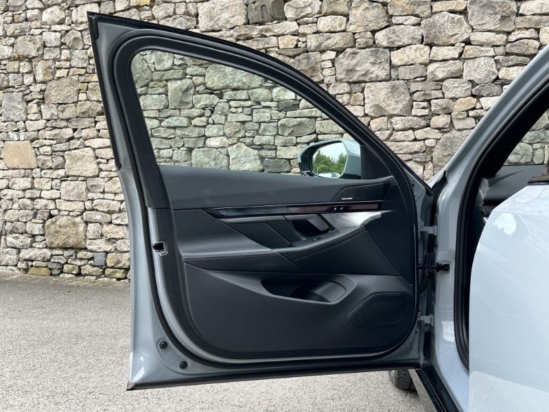 2024 (24) BMW I5 eDrive40 M Sport Pro Saloon  5556713