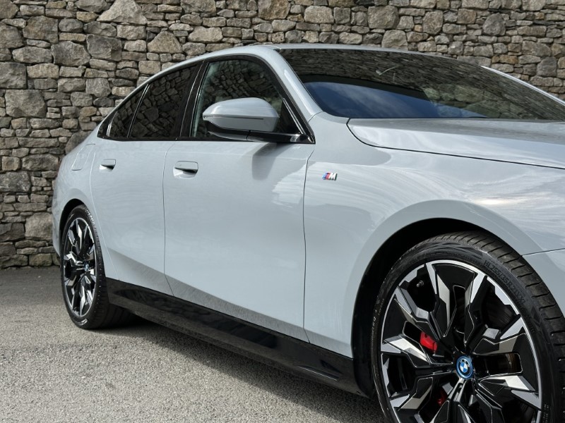 2024 (24) BMW I5 eDrive40 M Sport Pro Saloon  5556738