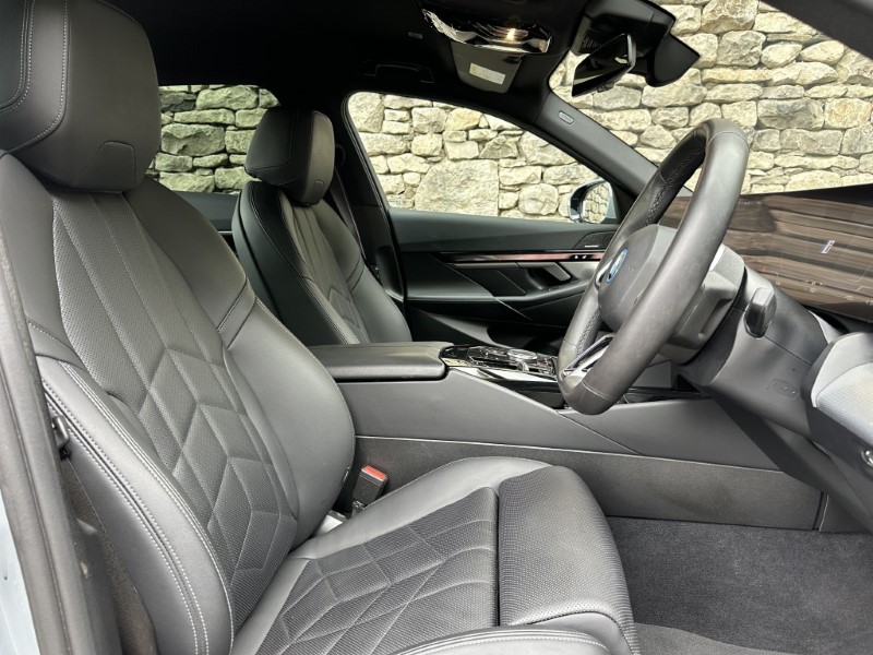 2024 (24) BMW I5 eDrive40 M Sport Pro Saloon  5556678
