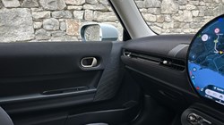 2025 (75) MINI COOPER 1.5 C Classic 3dr Auto 5536558