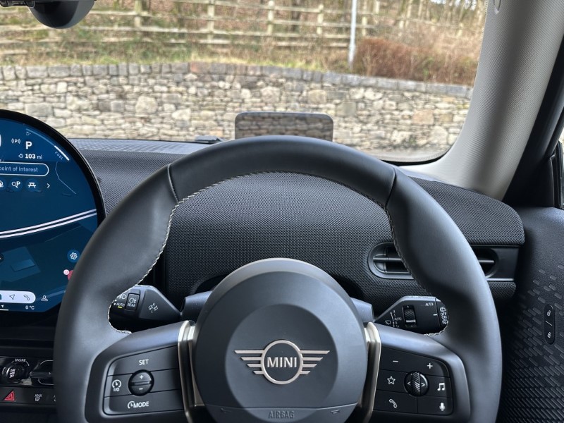 2025 (75) MINI COOPER 1.5 C Classic 3dr Auto 5536593