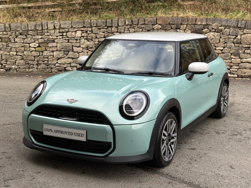 2025 (75) MINI COOPER 1.5 C Classic 3dr Auto 5536583