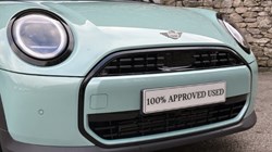 2025 (75) MINI COOPER 1.5 C Classic 3dr Auto 5536596