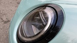 2025 (75) MINI COOPER 1.5 C Classic 3dr Auto 5536599
