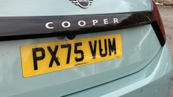 2025 (75) MINI COOPER 1.5 C Classic 3dr Auto 5536544
