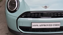 2025 (75) MINI COOPER 1.5 C Classic 3dr Auto 5536564