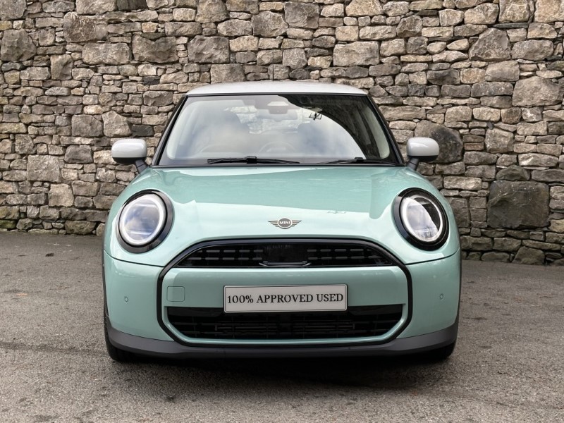 2025 (75) MINI COOPER 1.5 C Classic 3dr Auto 5536594