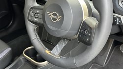 2025 (75) MINI COOPER 1.5 C Classic 3dr Auto 5536548