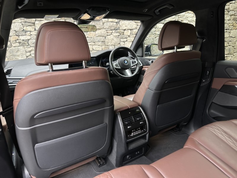 2022 (22) BMW X7 xDrive40d MHT M Sport 5dr 5649401