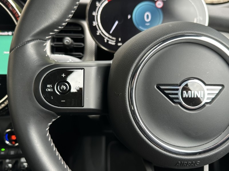2024 (24) MINI HATCHBACK 1.5 Cooper Exclusive 3dr Auto 5573066