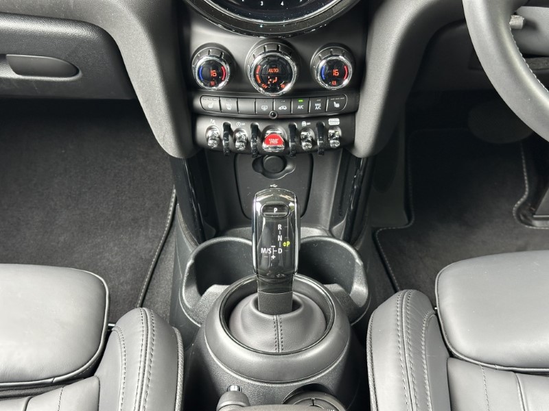 2024 (24) MINI HATCHBACK 1.5 Cooper Exclusive 3dr Auto 5573097