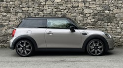 2024 (24) MINI HATCHBACK 1.5 Cooper Exclusive 3dr Auto 5573046