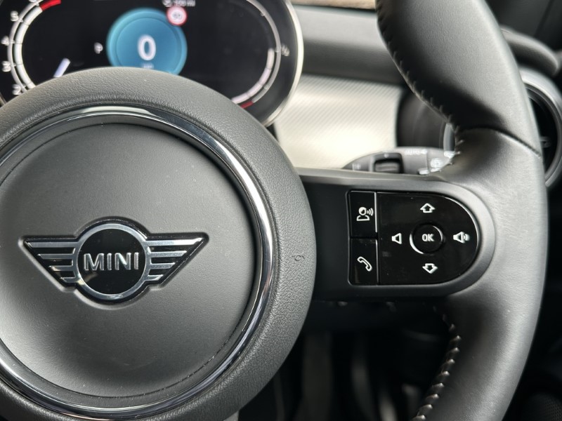 2024 (24) MINI HATCHBACK 1.5 Cooper Exclusive 3dr Auto 5573067