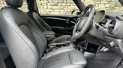 2024 (24) MINI HATCHBACK 1.5 Cooper Exclusive 3dr Auto 5573053