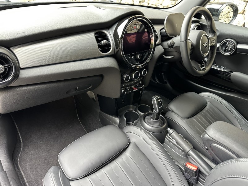 2024 (24) MINI HATCHBACK 1.5 Cooper Exclusive 3dr Auto 5573072