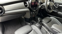 2024 (24) MINI HATCHBACK 1.5 Cooper Exclusive 3dr Auto 5573072