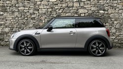 2024 (24) MINI HATCHBACK 1.5 Cooper Exclusive 3dr Auto 5573083